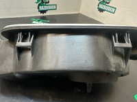 Volkswagen / Touareg / Лючок топливного бака