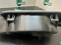 Volkswagen / Touareg / Лючок топливного бака