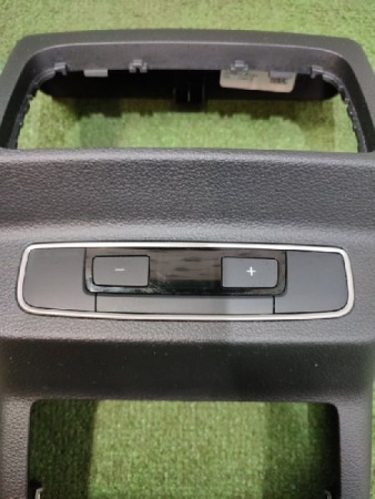 Audi / Q5 / Блок климата