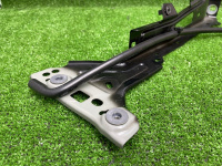 Audi / A4 / Кронштейн крыла