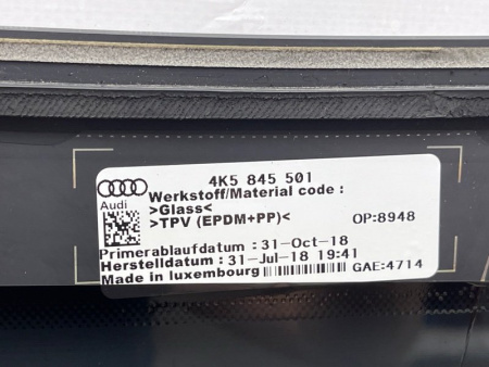 Audi / A6 / Стекло заднее