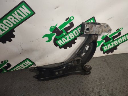 Volkswagen / Tiguan / Рычаг подвески