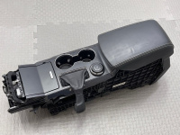 Ford / EXPLORER / Консоль центральная