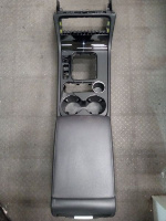 Volkswagen / Touareg / Консоль центральная Volkswagen / Touareg / Консоль центральная