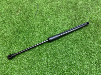 Audi / A5 / Амортизатор капота