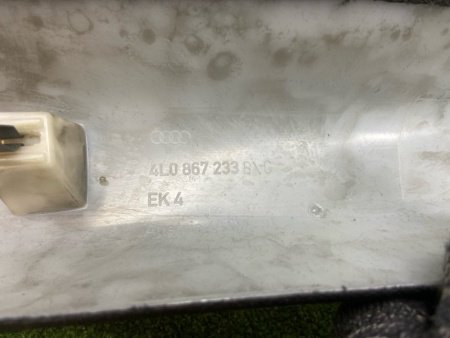 Audi / Q7 / Накладка стойки