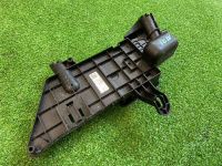 Audi / Q8 / Распределитель тока