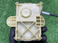 Audi / A6 / Узел привода аварийной разблокировки АКПП