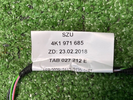 Audi / A6 / Проводка центральной консоли