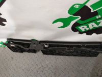 Volkswagen / Touareg / Кронштейн бампера