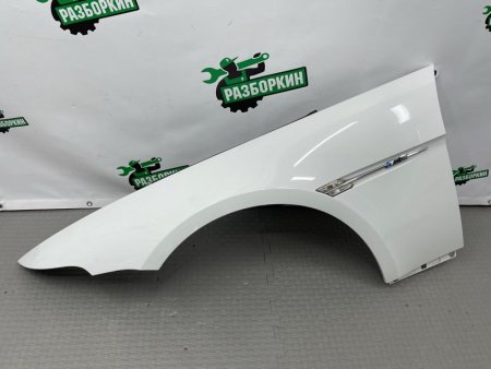 BMW / M6 / Крыло