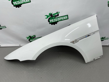 BMW / M6 / Крыло