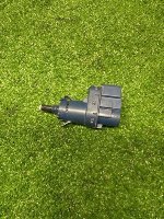 Land Rover / Range Rover / Выключатель стоп сигнала