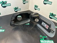 Volkswagen / Touareg / Лючок топливного бака