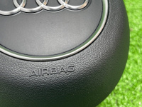 Audi / A4 / Подушка безопасности в руль