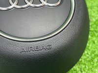 Audi / A4 / Подушка безопасности в руль