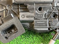 Volkswagen / Golf / Замок двери