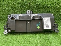 Audi / A7 / Блок климата