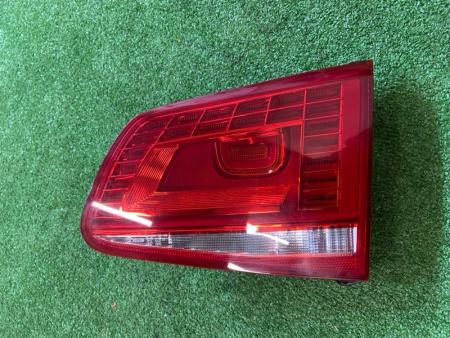 Volkswagen / Touareg / Фонарь задний