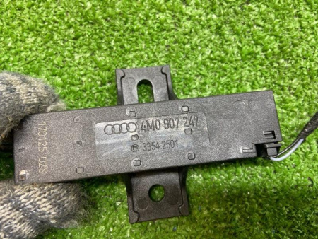 Audi / A5 / Антенна