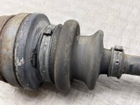 Mercedes-Benz / 190e / Приводной вал