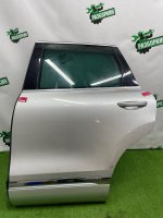 Volkswagen / Touareg / Дверь боковая