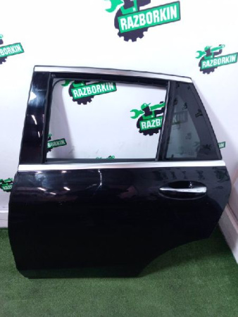 Mercedes-Benz / GLC 250d 4-matic / Дверь боковая