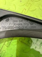 Volkswagen / Tiguan / Форточка двери