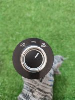 Volkswagen / Touareg / Выключатель ассистента движения на спуске