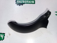 Audi / A6 / Накладка петли багажника