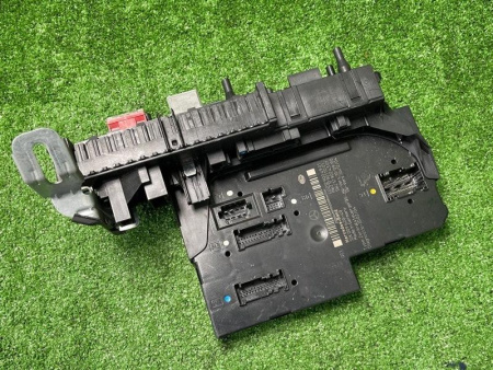 Mercedes-Benz / E-Class / Блок предохранителей SAM