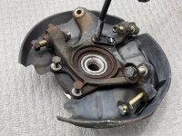 Mercedes-Benz / 190e / Кулак поворотный