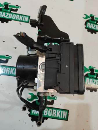 Volvo / XC60 / Блок ABS