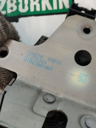 Volvo / S60 / Замок багажника