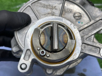 BMW / 7-Series / Ваккумный насос