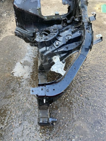 Volkswagen / Touareg / Лонжерон