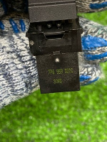 Volkswagen / Touareg / Кнопка открытия багажника Volkswagen / Touareg / Кнопка открытия багажника