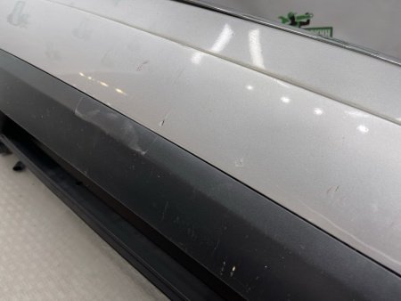 Volkswagen / Touareg / Бампер