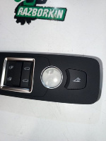 Audi / Q7 / Плафон потолка