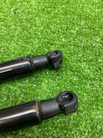 Audi / A5 / Амортизатор капота