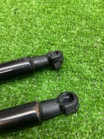 Audi / A5 / Амортизатор капота