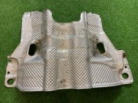 Audi / A6 / теплозащитный экран