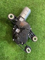 Volkswagen / Touareg / Моторчик стеклоочистителя задний