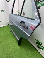 Mercedes-Benz / 190e / Дверь боковая