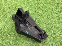 Audi / A6 / Кронштейн ручки открытия капота