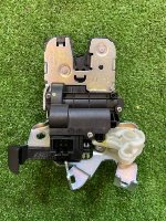 Audi / A5 / Замок багажника