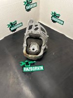 Audi / Q7 / Подушка двигателя