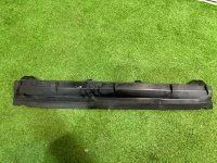 Audi / Q7 / Воздуховод радиатора