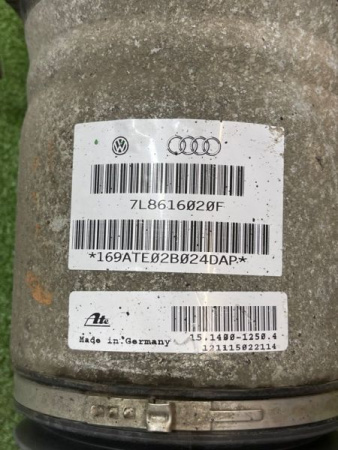 Audi / Q7 / Пневмостойка