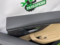 Audi / Q8 / Обшивка двери